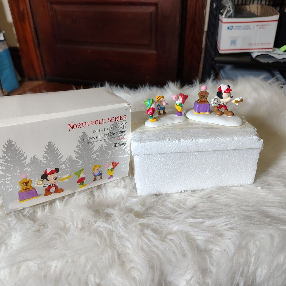 2018 Dept 56 North Pole MICKEY'S BIG BUBBLE CONTEST #6000621 w/Box !